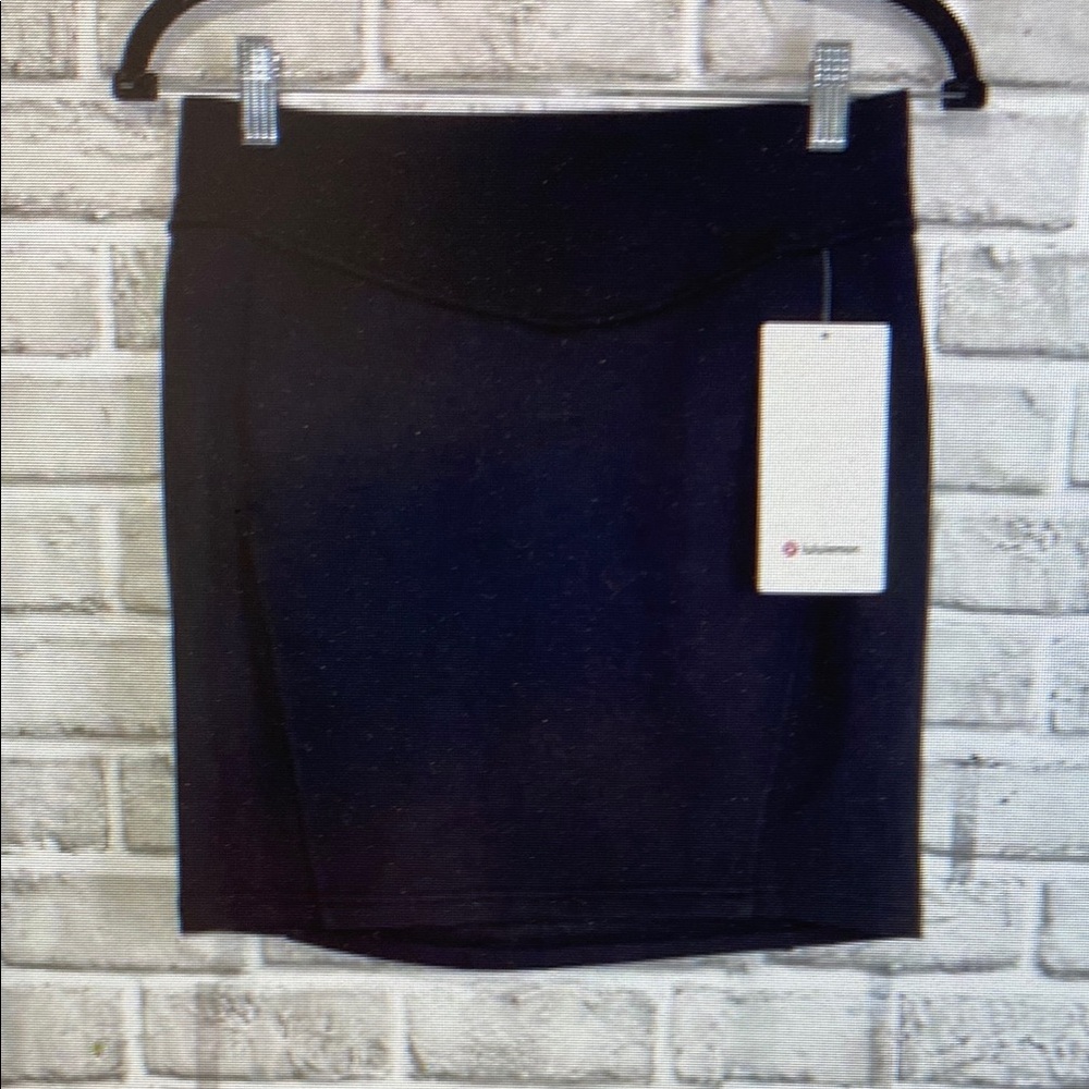 lululemon athletica Scuba HR Black Mini Skirt Size Small